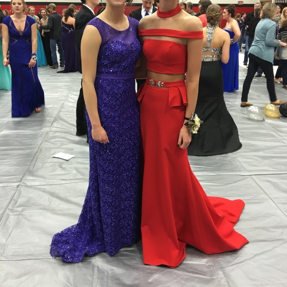 Red size 2 Alyce Paris Prom Dress